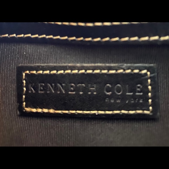 Used Kenneth Cole purse - Picture 6 of 6
